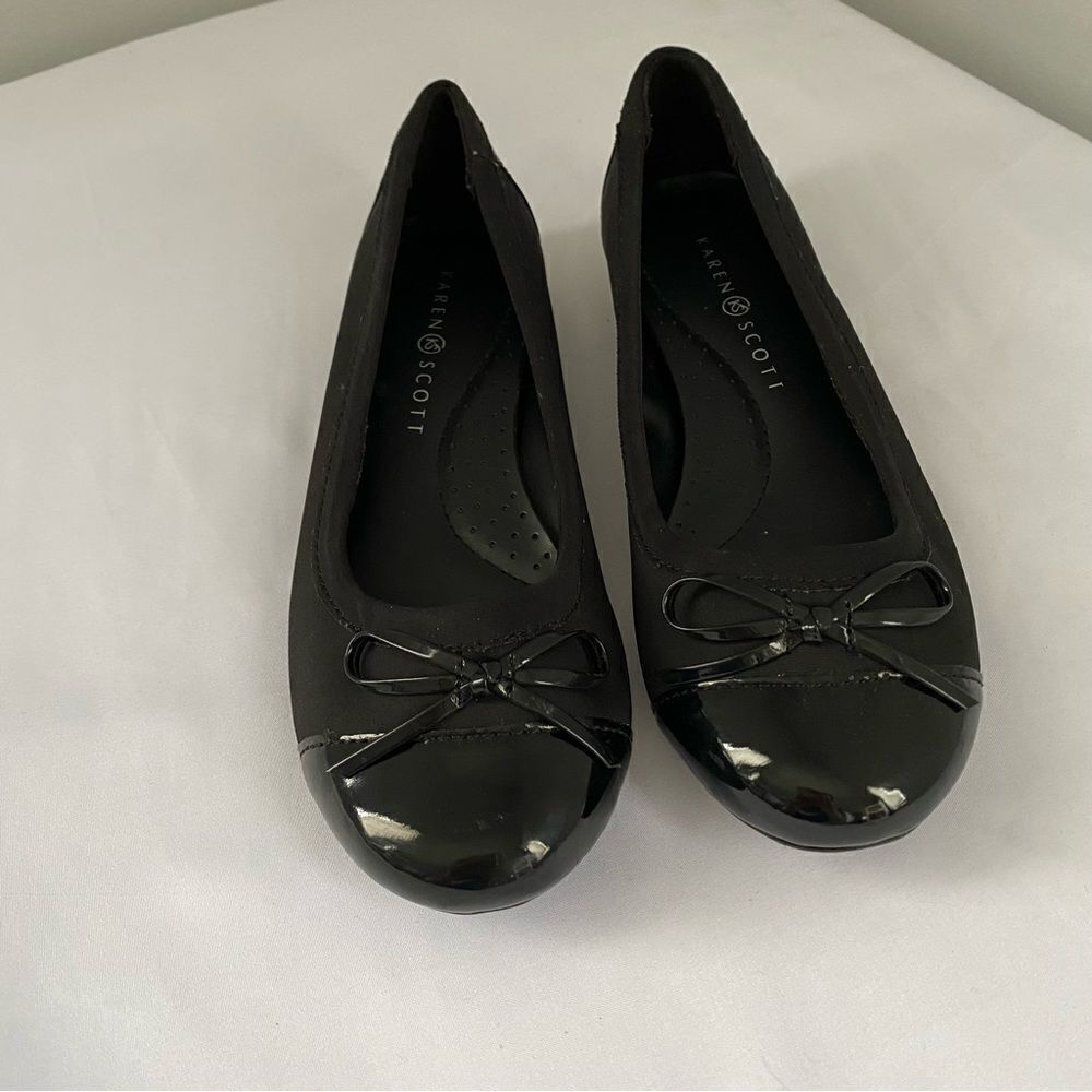 Karen Scott Women’s Black Rylee Flat Shoes size 7.5
